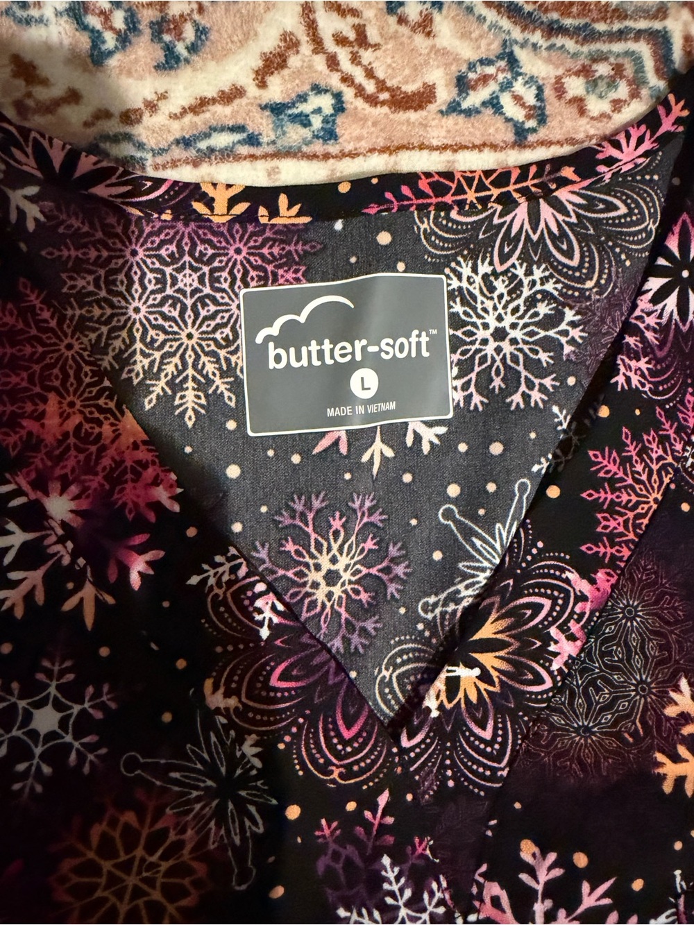 Butter-Soft Scrub Tops-Holiday Print - Picture 3 of 7